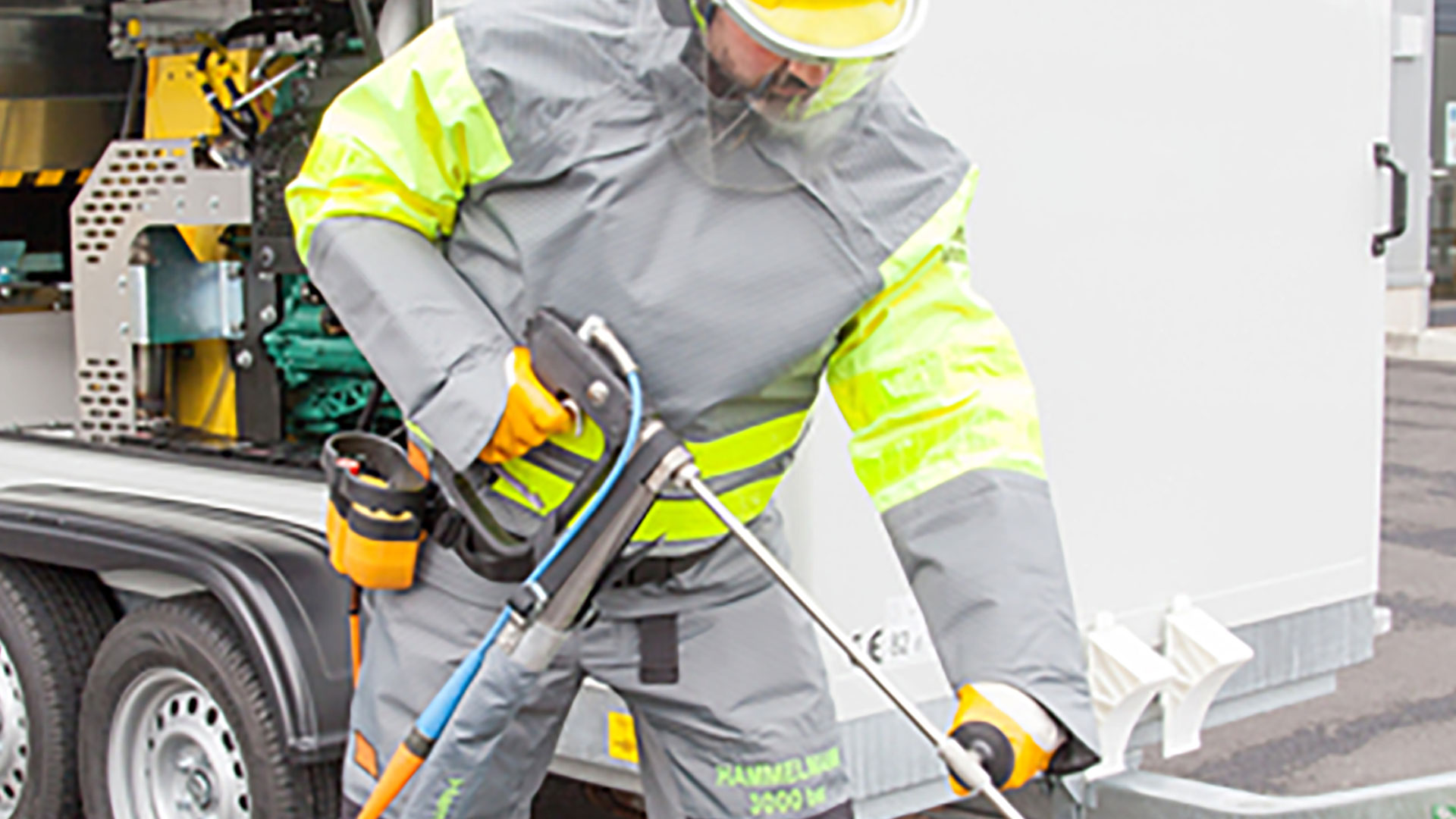 Protective equipment for high-pressure applications